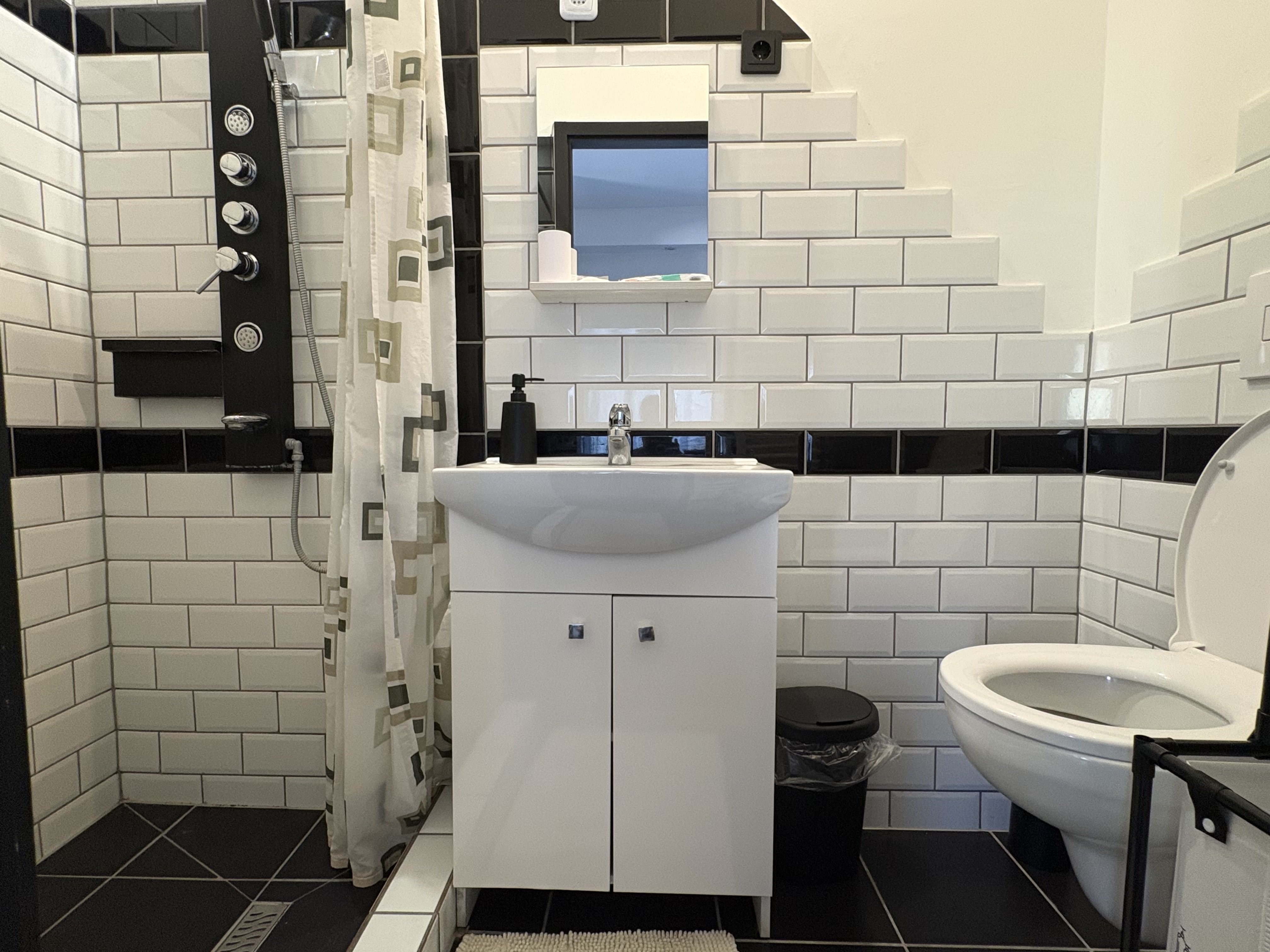 Szalon - Legénylak Apartman 4